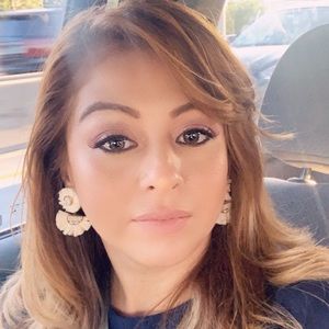 Meet your Posher, Sonia